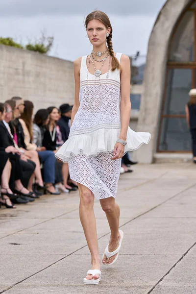 Look 72